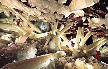 crystal-cave-Carsten20Peter202620Speleoresearch20and20films20.jpg
